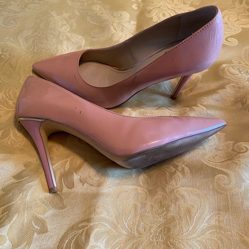 White House Black Market Light Pink Patent Heels